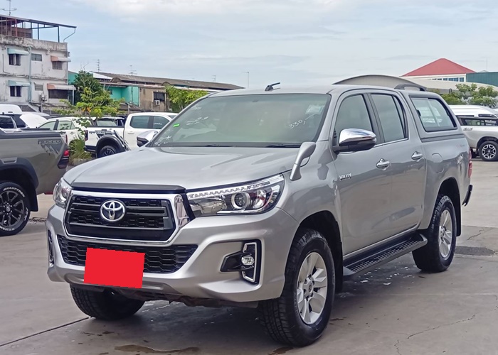TOYOTA Hilux