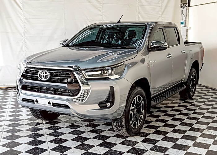 TOYOTA Hilux