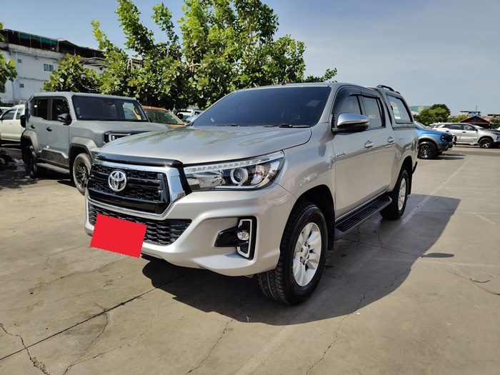 TOYOTA Hilux