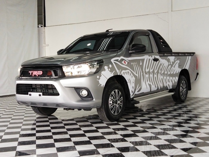 TOYOTA Hilux