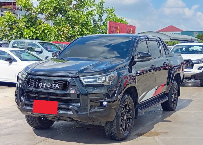 TOYOTA Hilux
