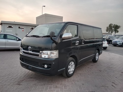 TOYOTA HIACE