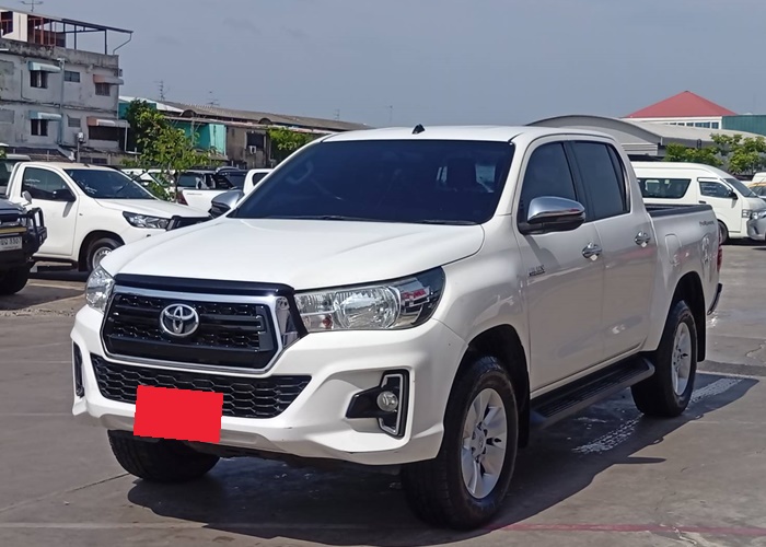 TOYOTA Hilux