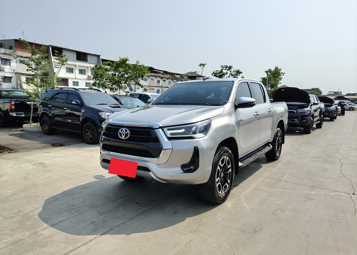 TOYOTA Hilux