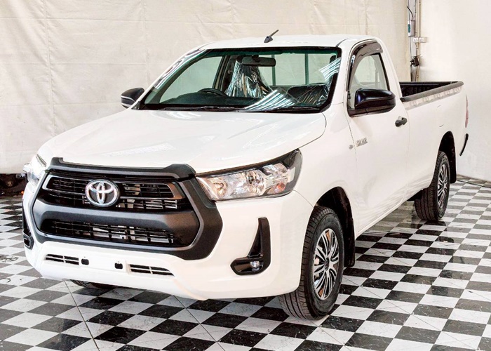 TOYOTA Hilux
