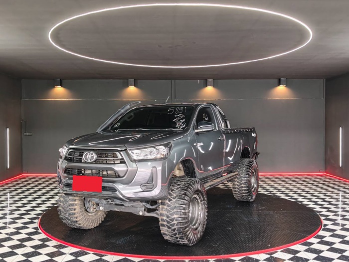 TOYOTA Hilux