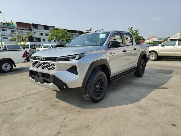 TOYOTA HILUX TRAVO PREMLUM
