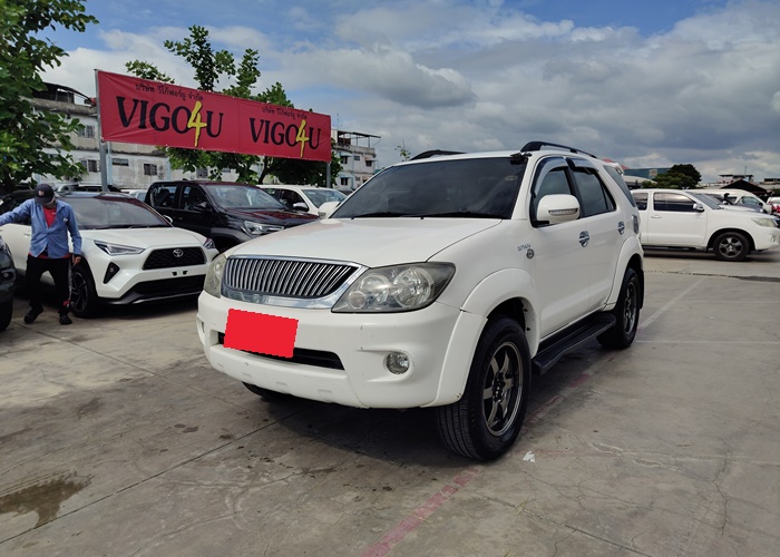 TOYOTA Fortuner