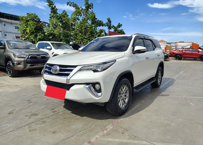 TOYOTA Fortuner