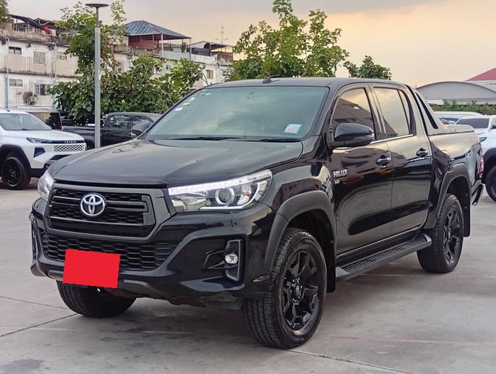 TOYOTA Hilux