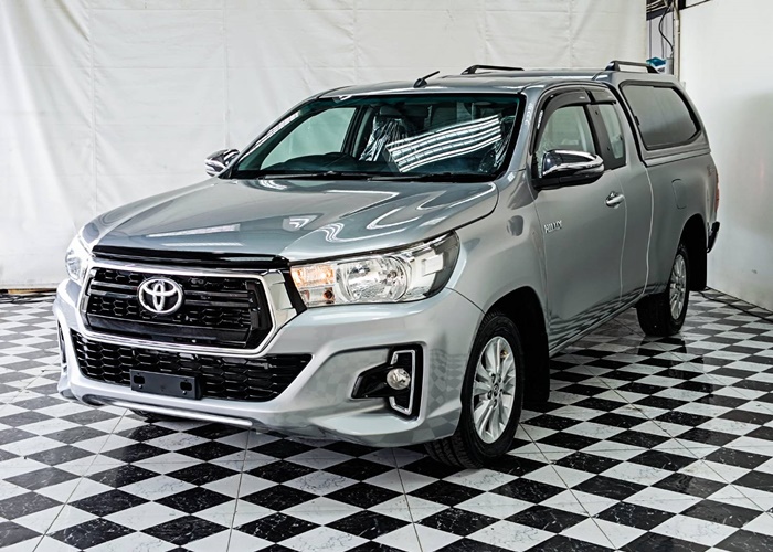 TOYOTA Hilux
