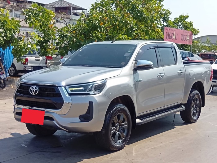 TOYOTA Hilux