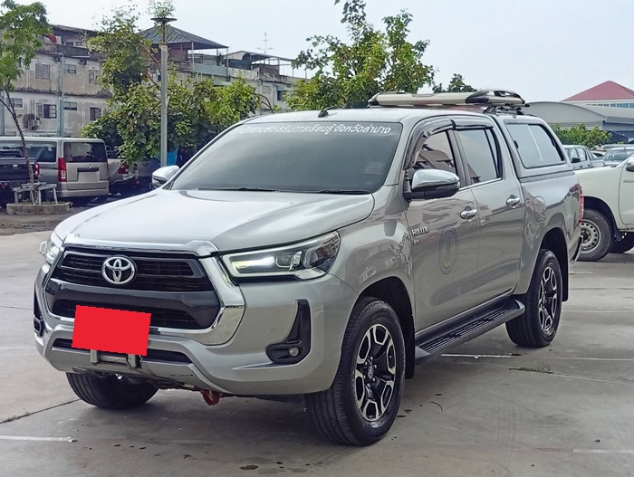 TOYOTA Hilux