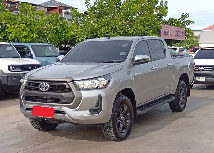 TOYOTA Hilux