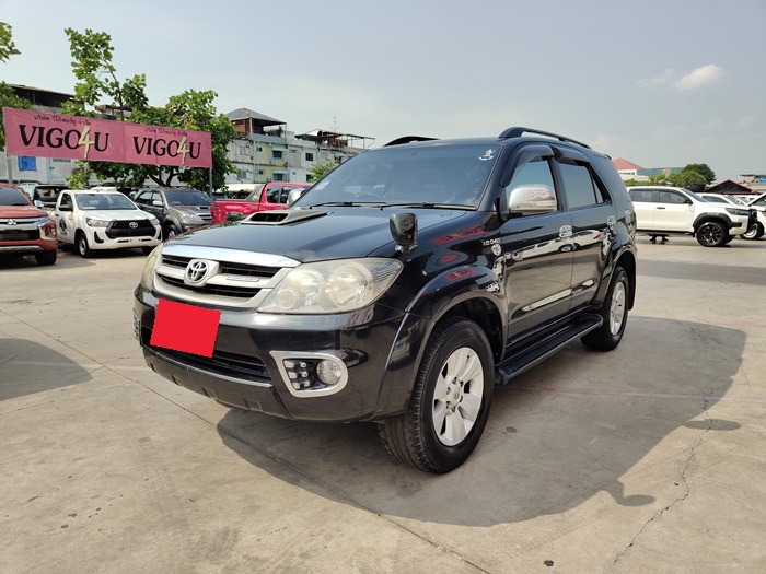 TOYOTA Fortuner