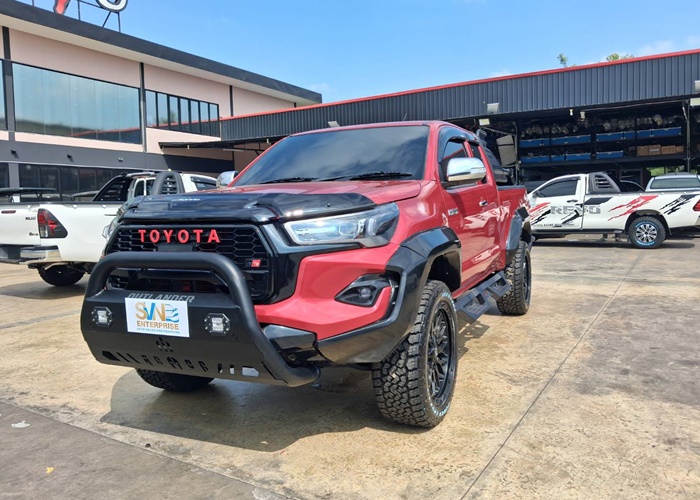 TOYOTA Hilux