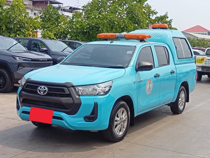 TOYOTA Hilux