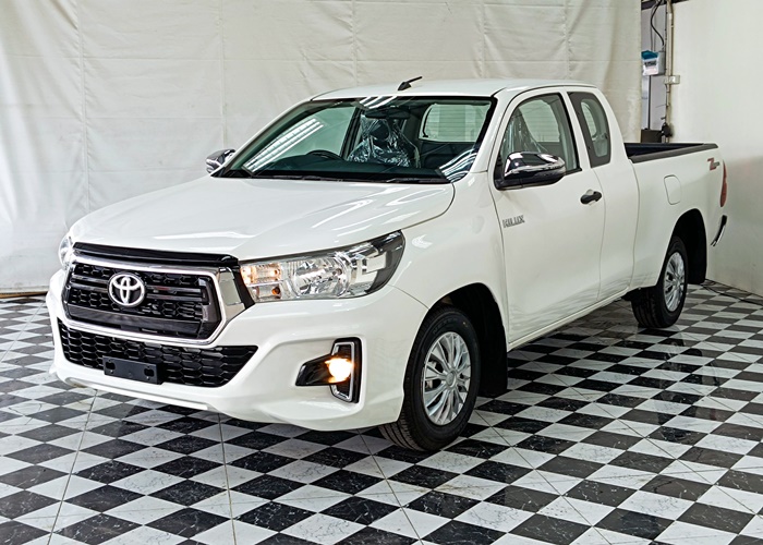 TOYOTA Hilux