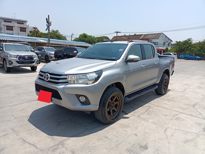 TOYOTA Hilux