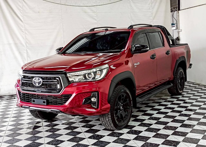 TOYOTA Hilux