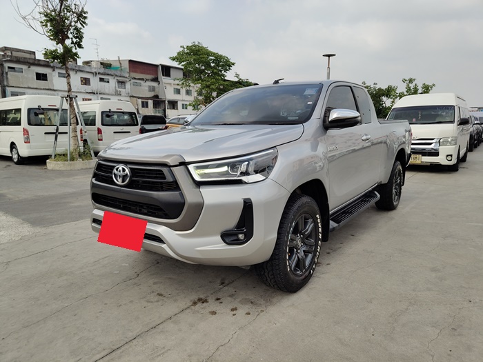 TOYOTA Hilux