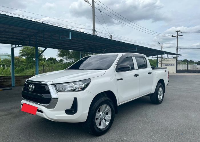 TOYOTA Hilux