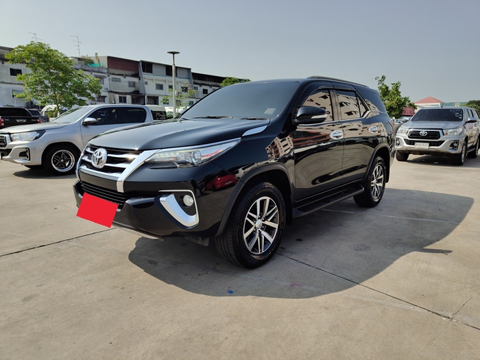 TOYOTA Fortuner