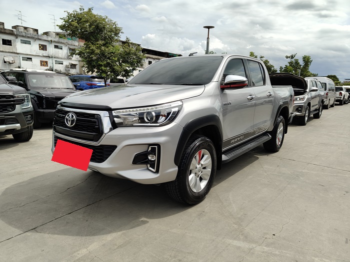 TOYOTA Hilux