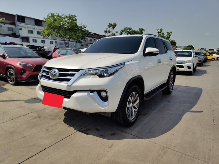 TOYOTA Fortuner