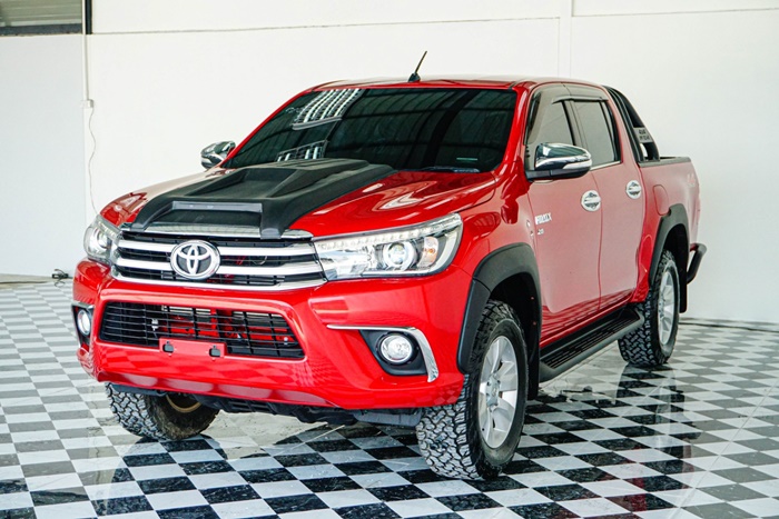 TOYOTA Hilux