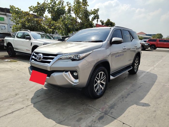 TOYOTA Fortuner