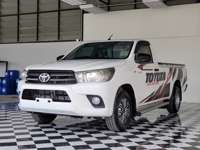 TOYOTA Hilux