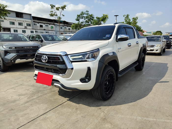 TOYOTA Hilux