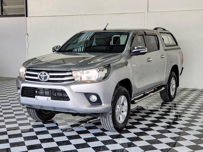 TOYOTA Hilux