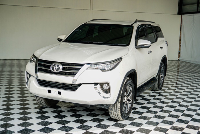 TOYOTA Fortuner