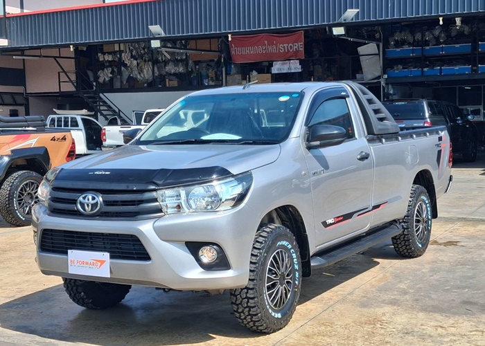 TOYOTA Hilux