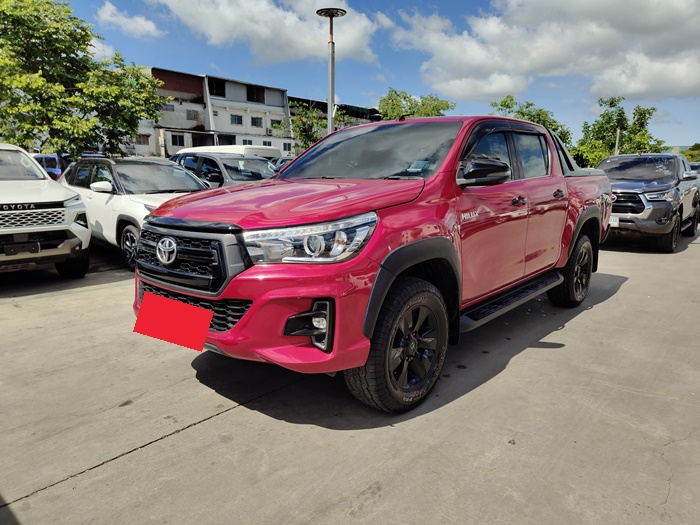 TOYOTA Hilux