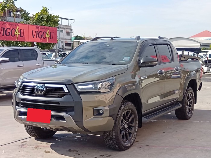 TOYOTA Hilux