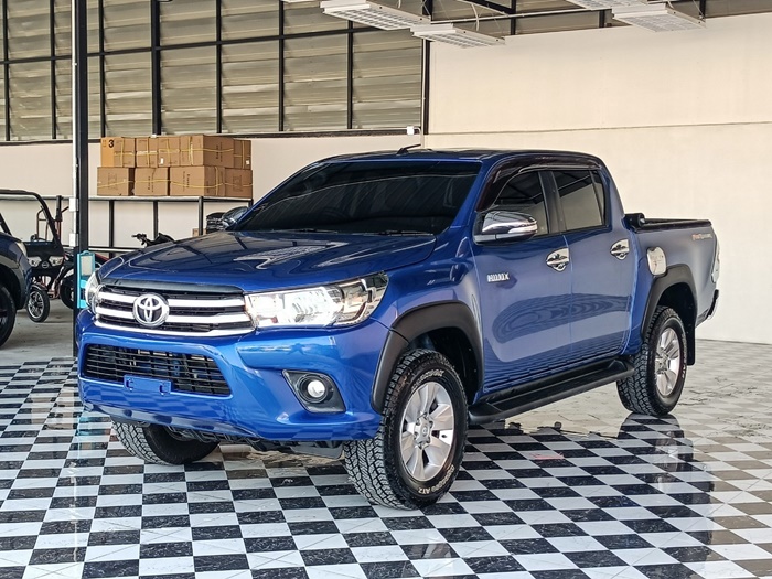 TOYOTA Hilux