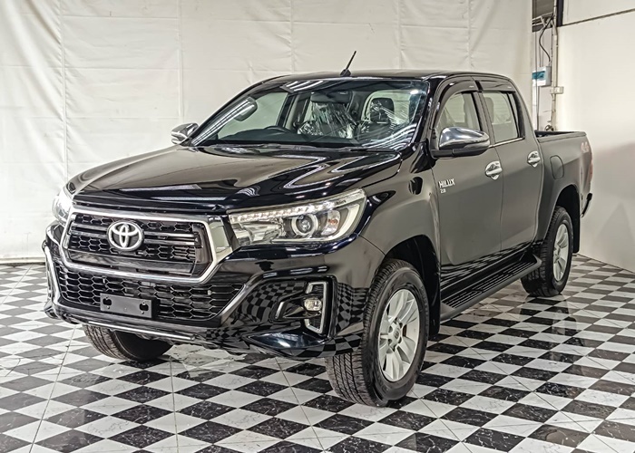TOYOTA Hilux