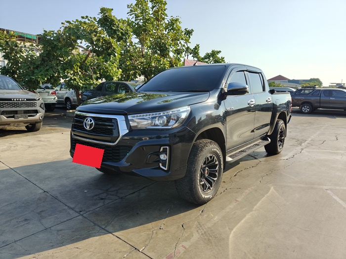 TOYOTA Hilux