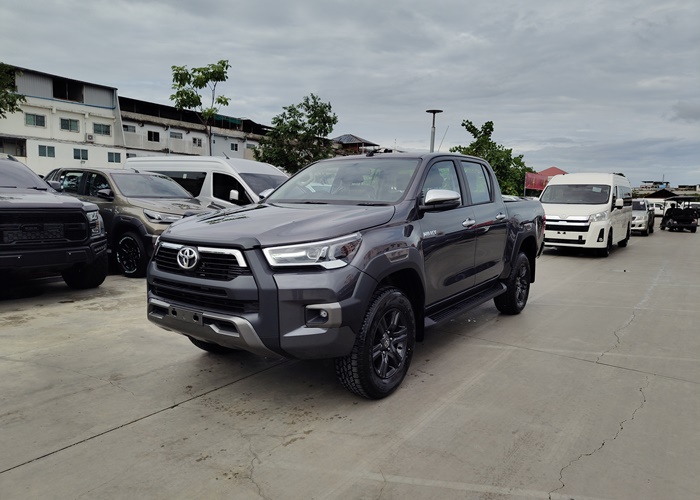 TOYOTA Hilux