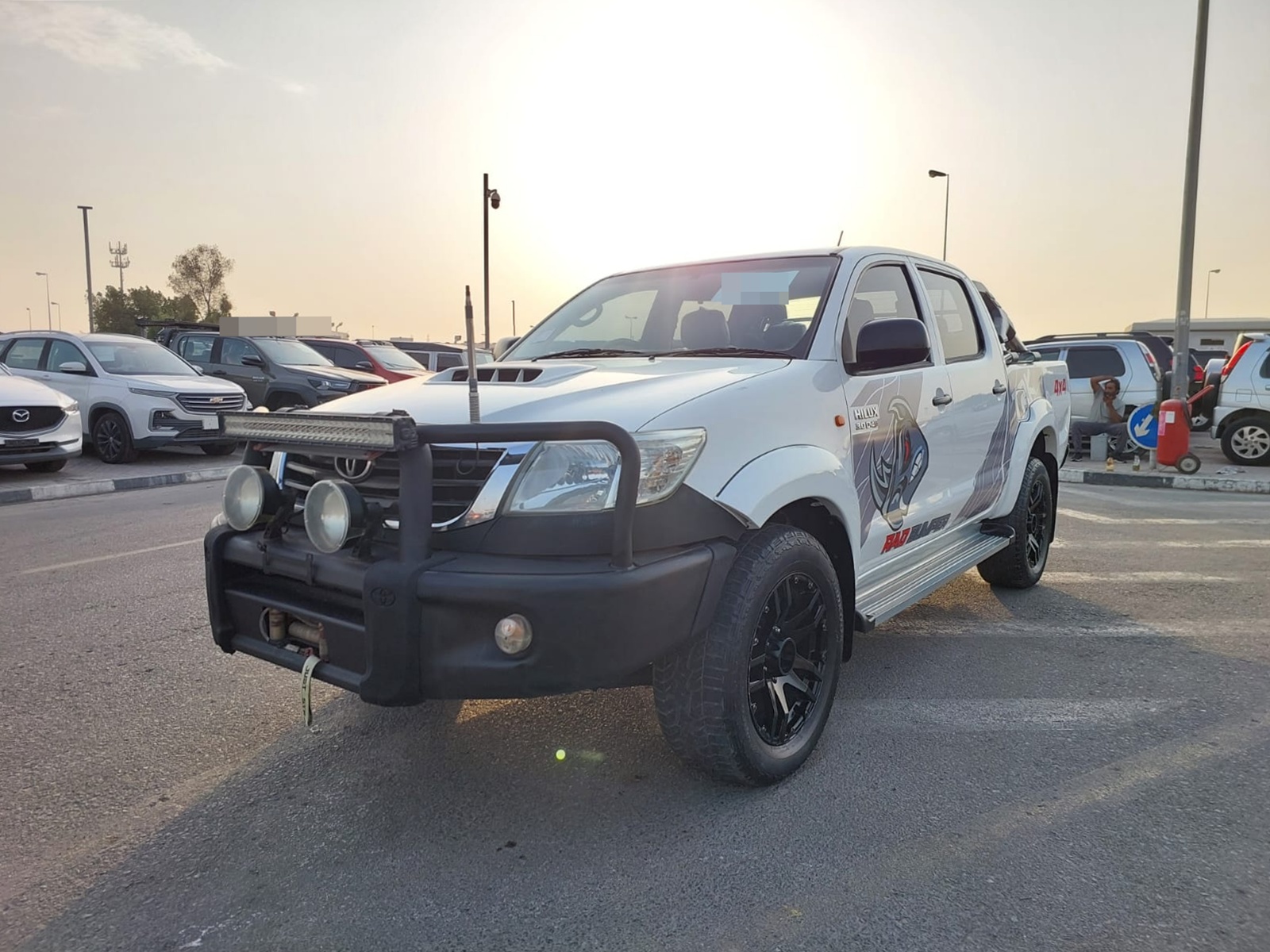 TOYOTA Hilux