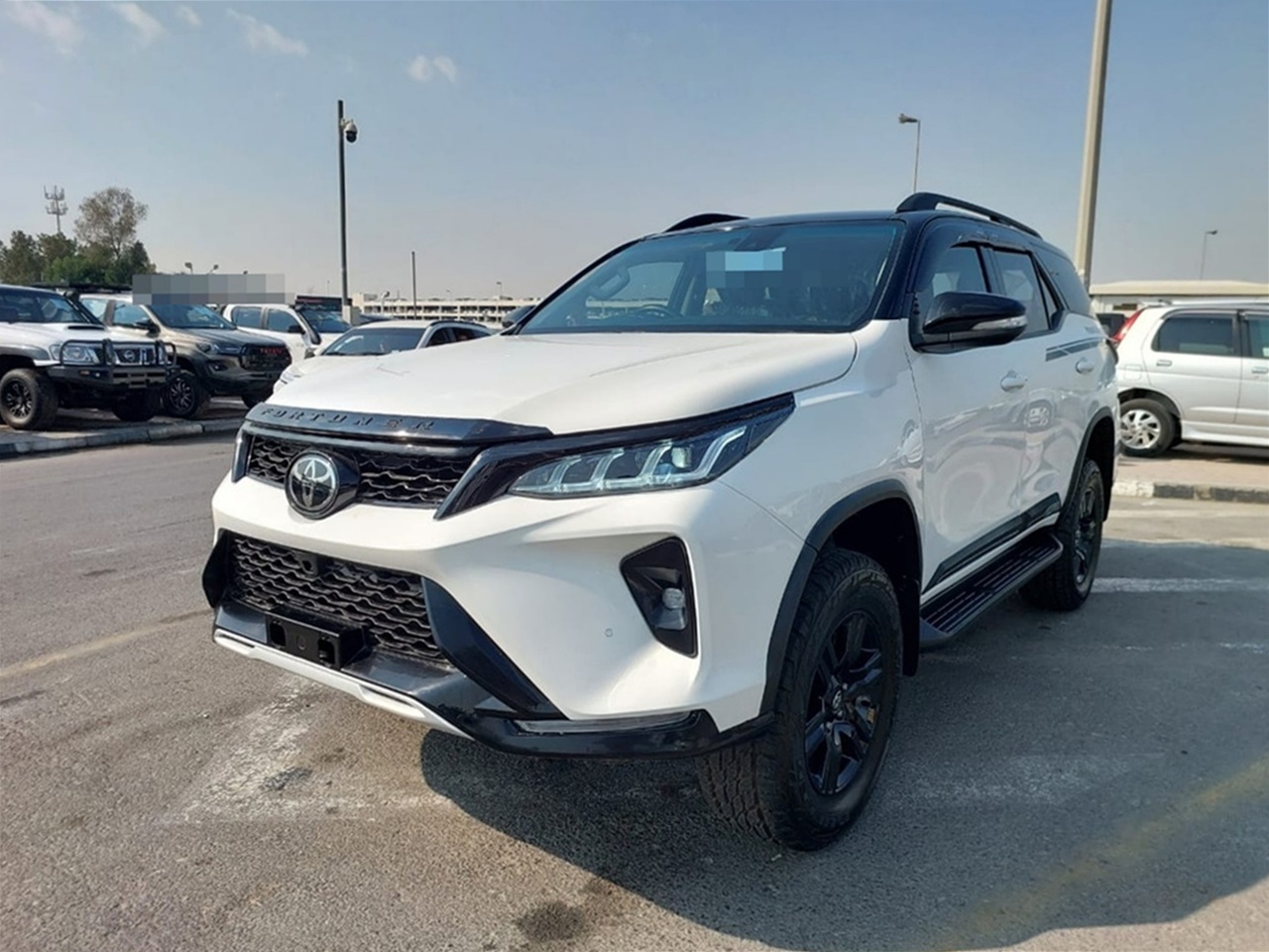 TOYOTA Fortuner