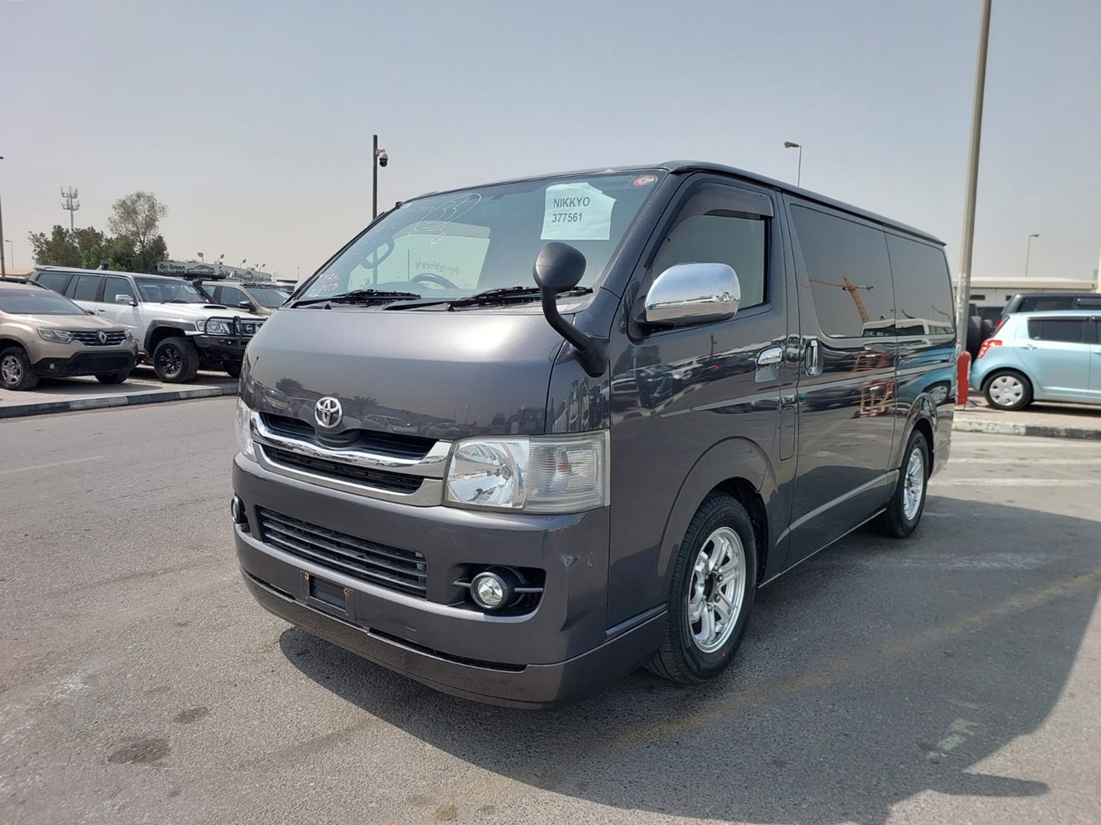 TOYOTA HIACE