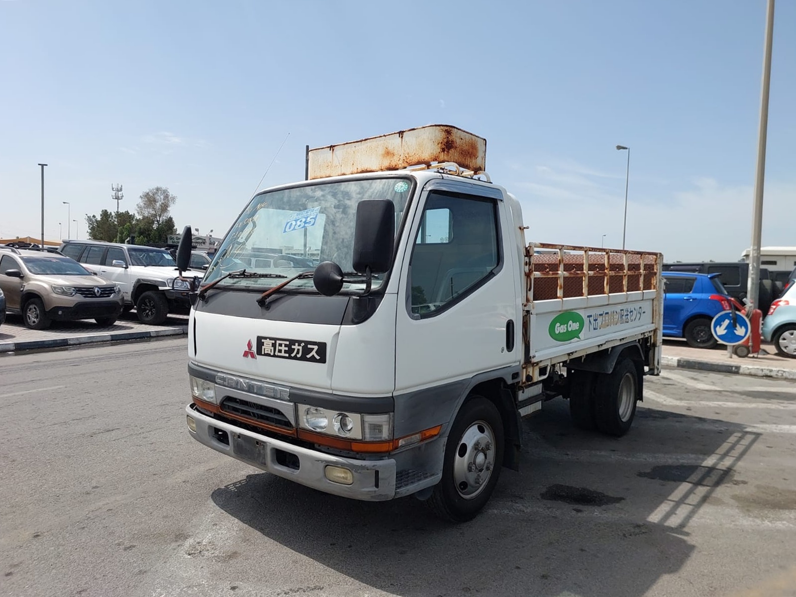 MITSUBISHI Canter
