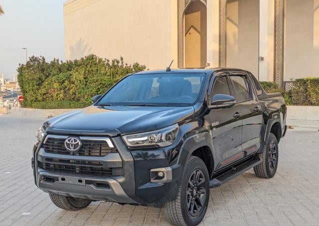 TOYOTA Hilux