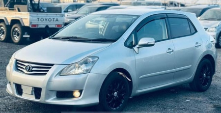 TOYOTA BLADE