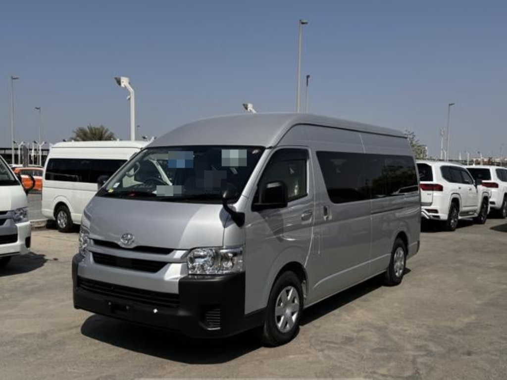 TOYOTA COMMUTER