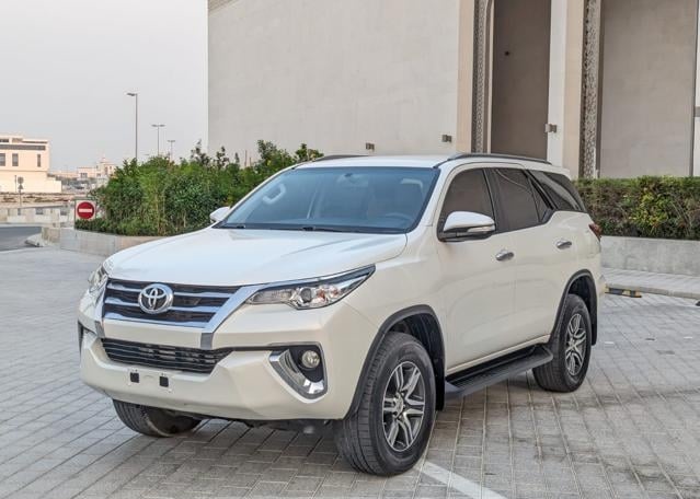 TOYOTA Fortuner